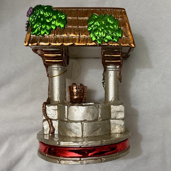 Bath & Body Works Snow White Decorative Candle Holder - Picture 3 of 6